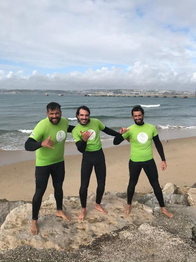 Getwet Surfcamp II Hostel Costa de Caparica Buitenkant foto
